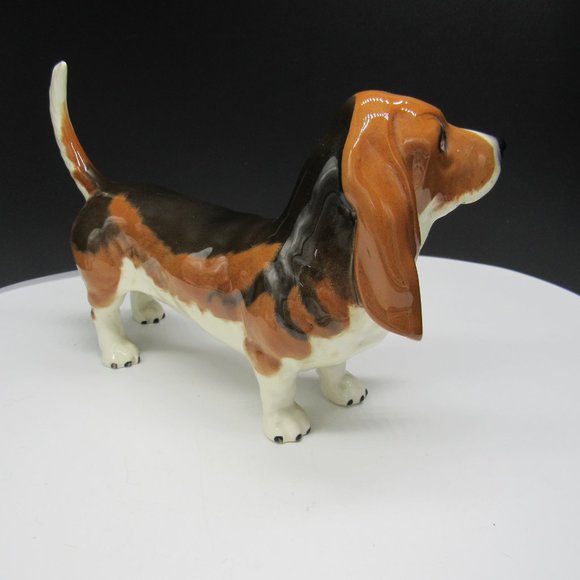 BESWICK BASSET HOUND FIGURINE.  8 INCHES. - Picture 3 of 8